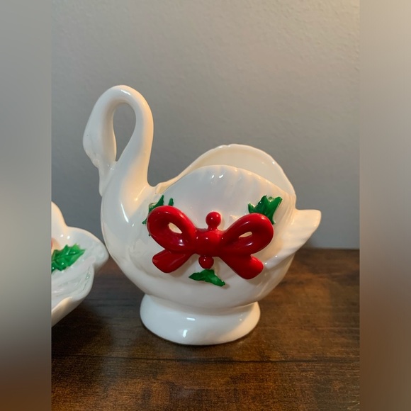 Christmas Goose With Bow And Holly And Tray Set - Picture 3 of 12
